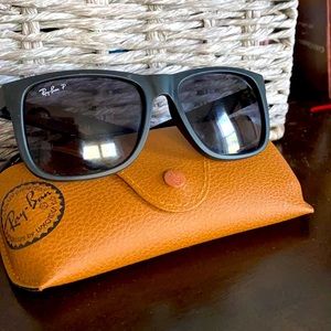 Ray bans, polarized, Justin Classic, matte black.